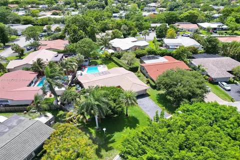 8438 NW 26th Dr, Coral Springs, FL 33065