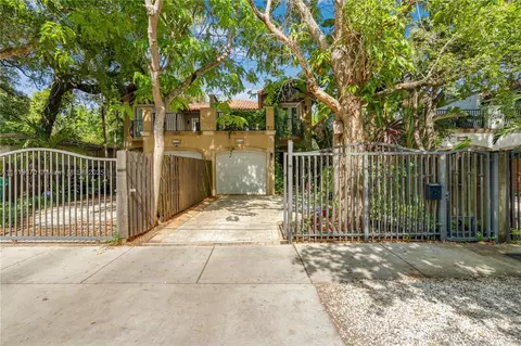 3154 Gifford Ln #3154, Miami, FL 33133