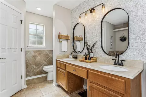 Bath - 3661 Misty Woods, Pace, FL 32571 photo 3 of 5