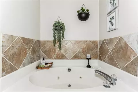 Bath - 3661 Misty Woods, Pace, FL 32571 photo 5 of 5