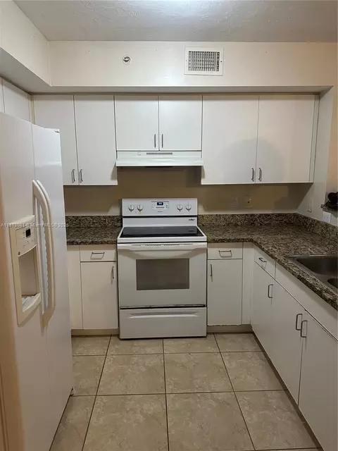 4828 N State Road 7 #8107, Coconut Creek, FL 33073