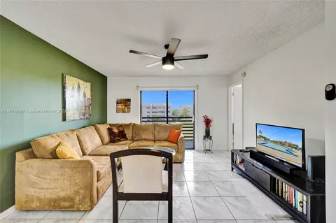2748 NW 104th Ave #308, Sunrise, FL 33322