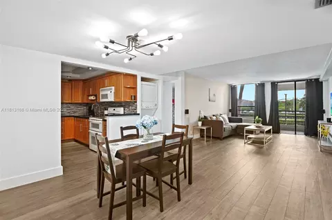 6451 N University Dr #205, Tamarac, FL 33321