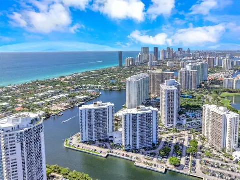 20505 E Country Club Dr #2039, Aventura, FL 33180
