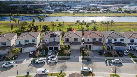724 NE 191 St, Miami, FL 33179