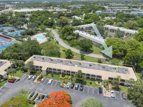 2704 Nassau Bnd #J2, Coconut Creek, FL 33066
