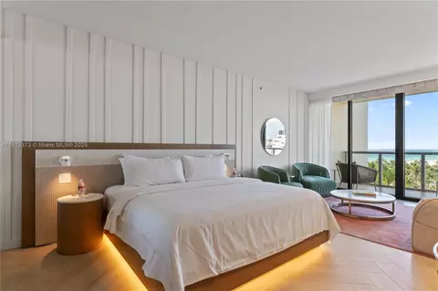 2201 Collins Ave #707, Miami Beach, FL 33139