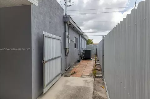 Exterior - 5330 E 6th Ave, Hialeah, FL 33013 photo 2 of 5