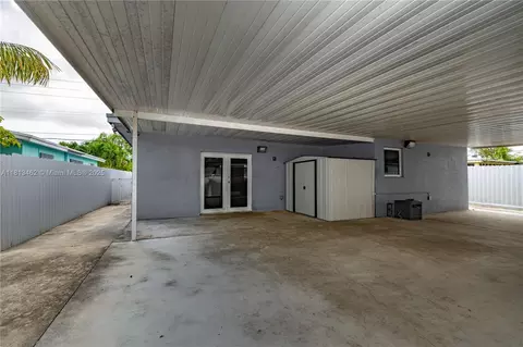 Exterior - 5330 E 6th Ave, Hialeah, FL 33013 photo 5 of 5