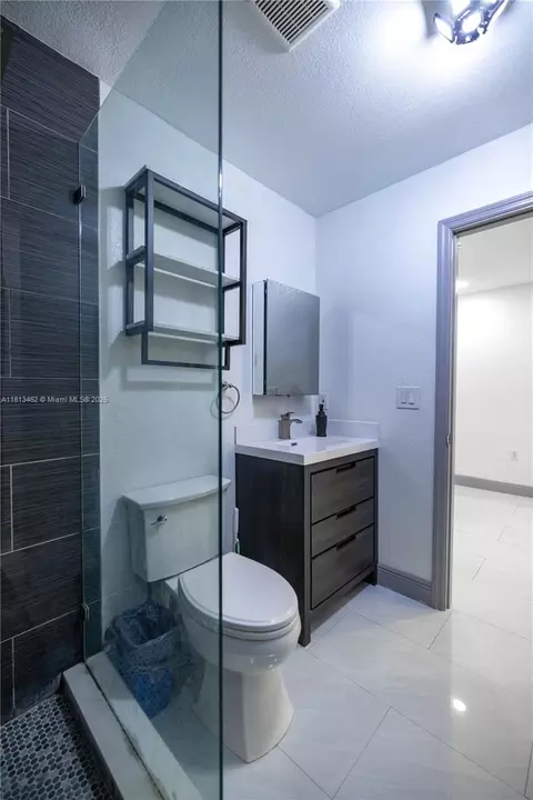 Bath - 5330 E 6th Ave, Hialeah, FL 33013 photo 1 of 4