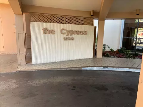 1200 Saint Charles Pl #315, Pembroke Pines, FL 33026