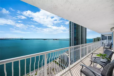 1200 Brickell Bay Dr #3102, Miami, FL 33131