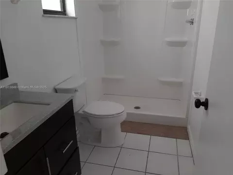 Bath - 4808-4810 SE Salvatori Rd, Stuart, FL 34997 photo 2 of 5