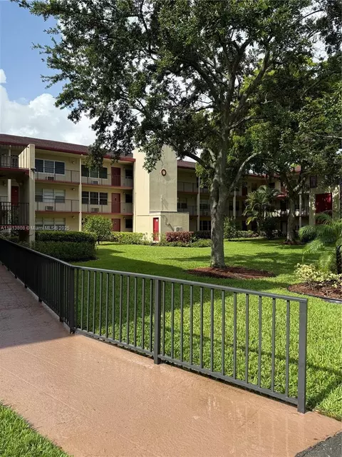 13300 SW 1st St #109O, Pembroke Pines, FL 33027