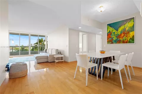 21205 Yacht Club Dr #707, Aventura, FL 33180