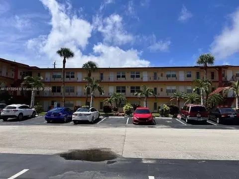 5050 Bayview Dr #20, Fort Lauderdale, FL 33308
