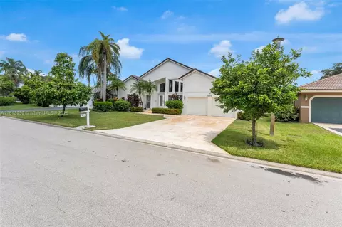 9935 NW 49th Pl, Coral Springs, FL 33076