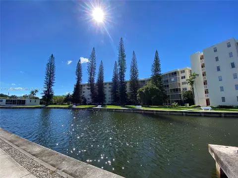 2905 Point East Dr #L116, Aventura, FL 33160