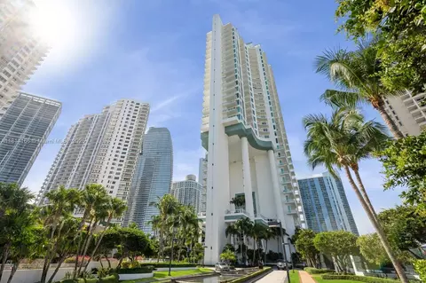 900 Brickell Key Blvd #1702, Miami, FL 33131
