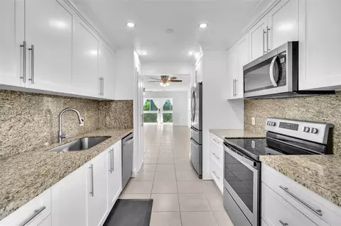 701 SW 142nd Ave #414S, Pembroke Pines, FL 33027