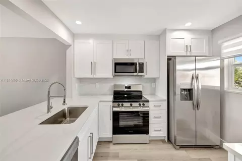 6800 Royal Palm Blvd #302F, Margate, FL 33063