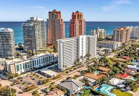 2200 NE 33rd Ave #4C, Fort Lauderdale, FL 33305