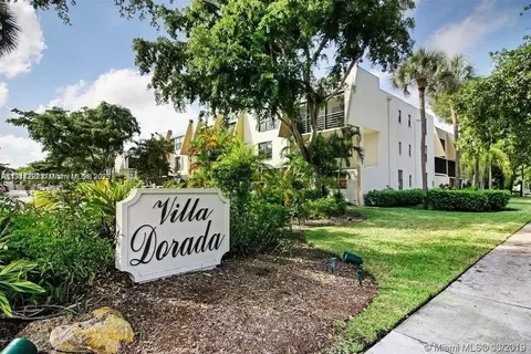 20300 W Country Club Dr #101-3, Aventura, FL 33180
