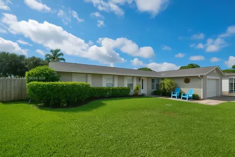 4706 25th Ave SW, Naples, FL 34116