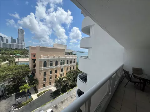 1717 N Bayshore Dr #A-1038, Miami, FL 33132