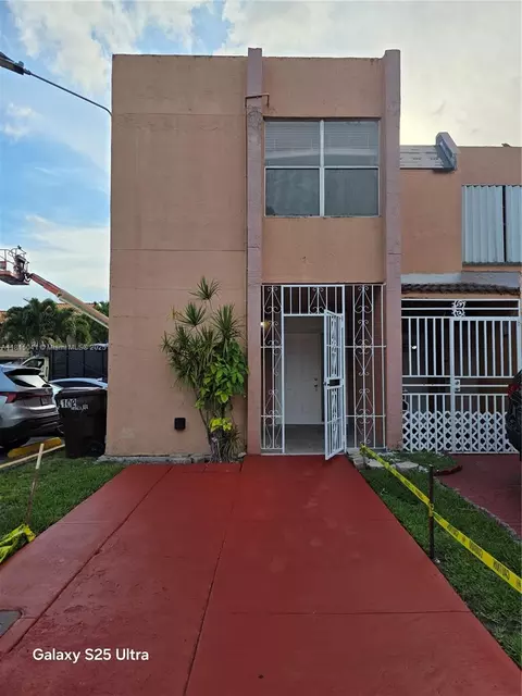4102 W 10th Ln #28, Hialeah, FL 33012