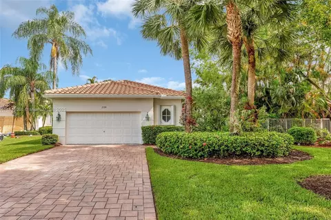 2539 Bay Pointe Dr, Weston, FL 33327