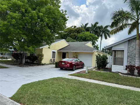 21386 Summertrace Cir, Boca Raton, FL 33428