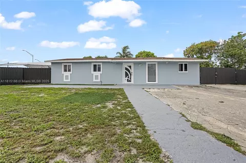 19320 NW 47 Ave, Miami Gardens, FL 33055