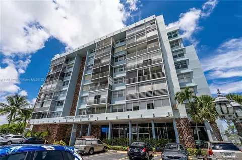 16850 S Glades Dr #8G, North Miami Beach, FL 33162