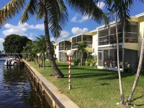 1100 Pine Dr #106, Pompano Beach, FL 33060
