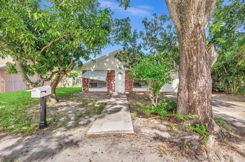 4840 SW 25th Ave, Fort Lauderdale, FL 33312