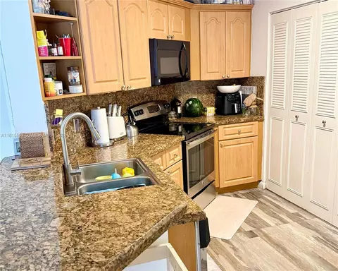 Kitchen - Undisclosed, Hialeah, FL 33015 photo 1 of 1