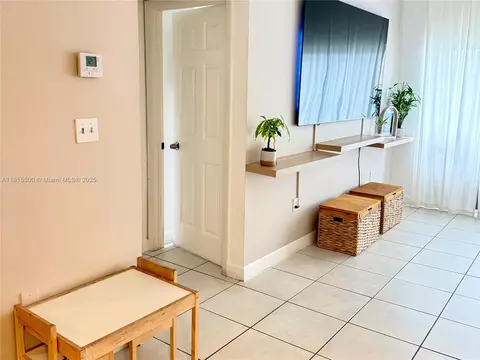 Living - Undisclosed, Hialeah, FL 33015 photo 1 of 1