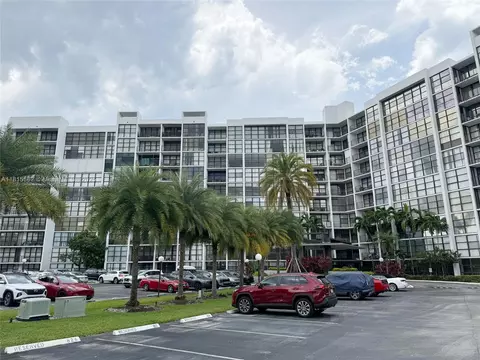 800 Parkview Dr #820, Hallandale Beach, FL 33009