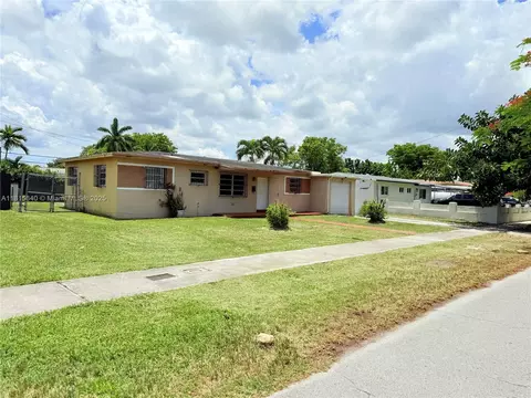 4132 SW 98th Ave, Miami, FL 33165