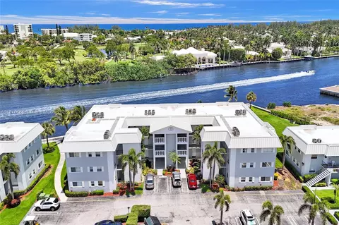 9 Colonial Club Dr #203, Boynton Beach, FL 33435