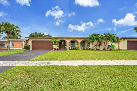 9360 NW 21st Mnr, Sunrise, FL 33322
