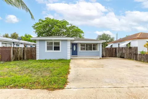1023 N F St, Lake Worth, FL 33460