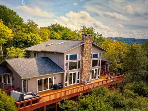 200 Summit Lodge Rd, Banner Elk, NC 28604