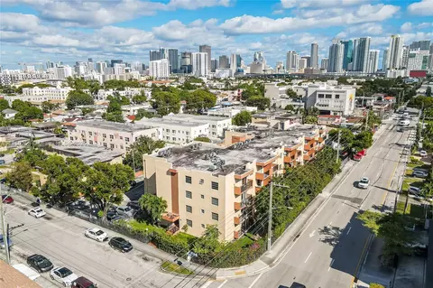 677 SW 9th Ave #309, Miami, FL 33130