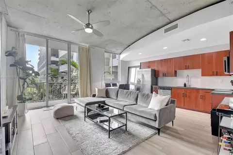 300 S Australian Ave #302, West Palm Beach, FL 33401