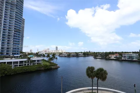 20515 E Country Club Dr #543, Aventura, FL 33180