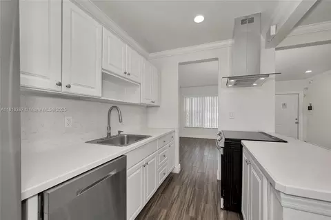 1480 SW 21st Ter, Fort Lauderdale, FL 33312