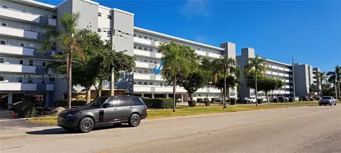 1425 Atlantic Shores Blvd #307, Hallandale Beach, FL 33009
