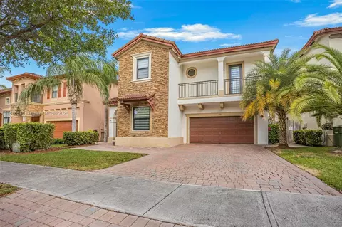 628 SE 37th Pl, Homestead, FL 33033